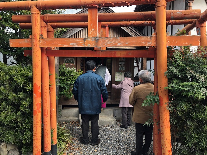 寒いのでカーペットを敷き詰めよう！